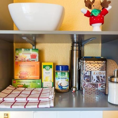 Zentrale Altbauwohnung Im Helmholtzkiez Berlin Eksteriør billede