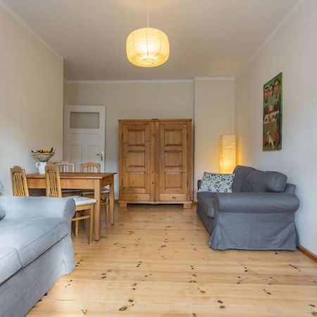 Zentrale Altbauwohnung Im Helmholtzkiez Berlin Eksteriør billede